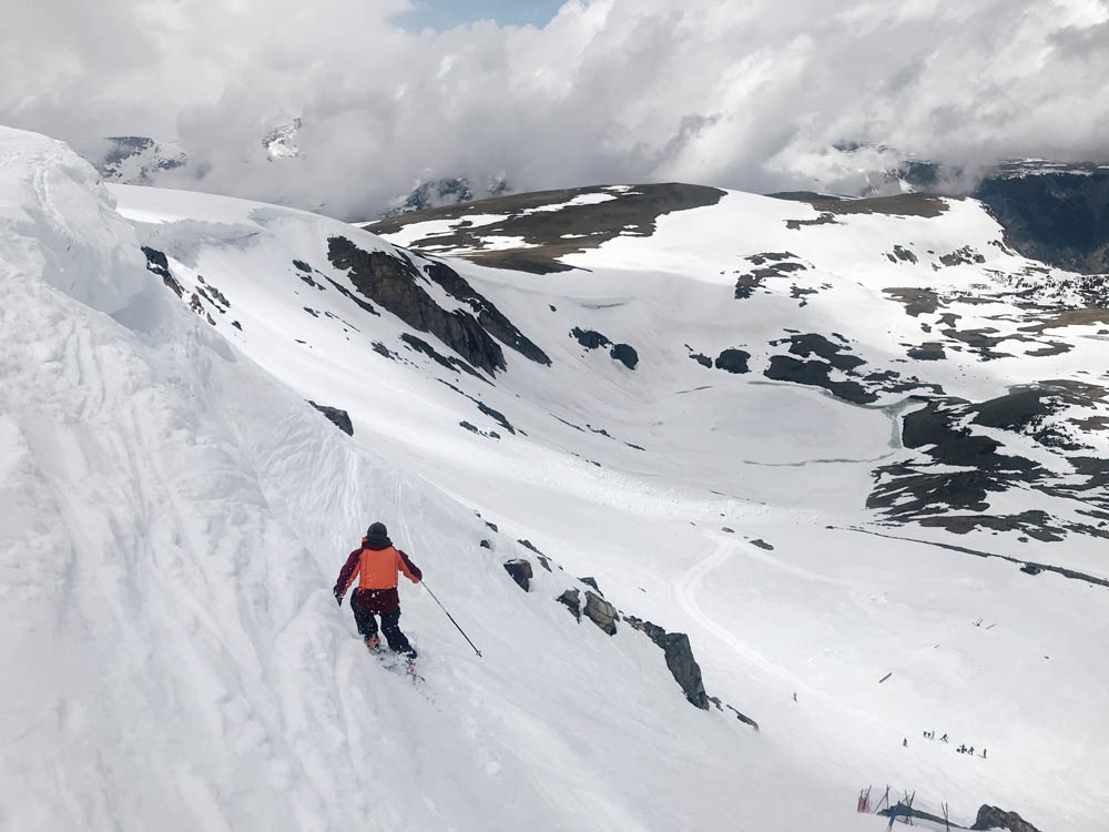 Max skiing Beartooth Basin