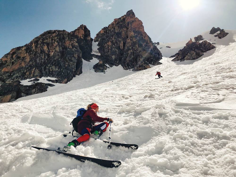 Max skiing Gardner Headwall while Lindsey watches